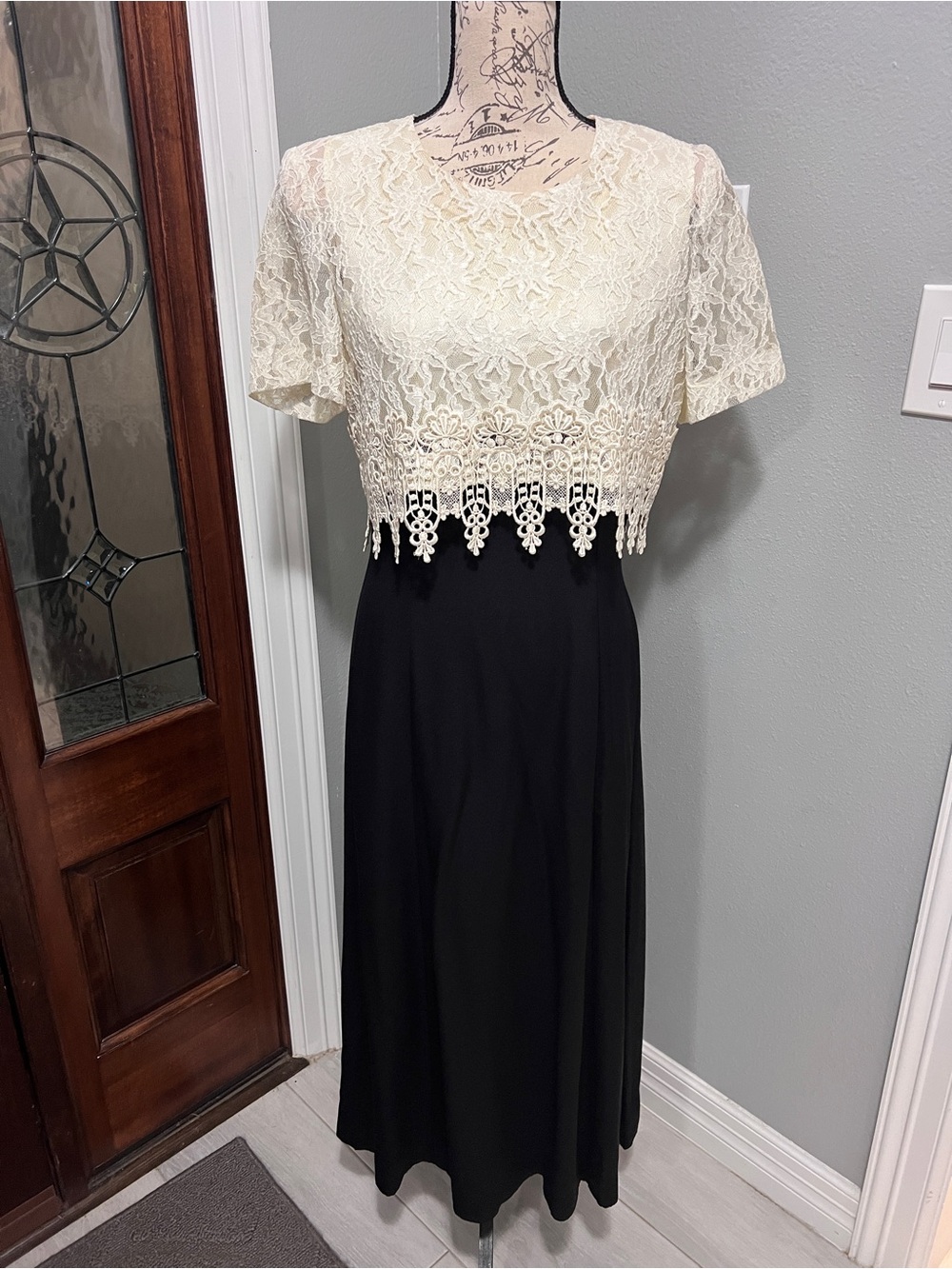 VTG Jeffrey & Dara Lace Overlay Maxi Formal Dress Gown 90s